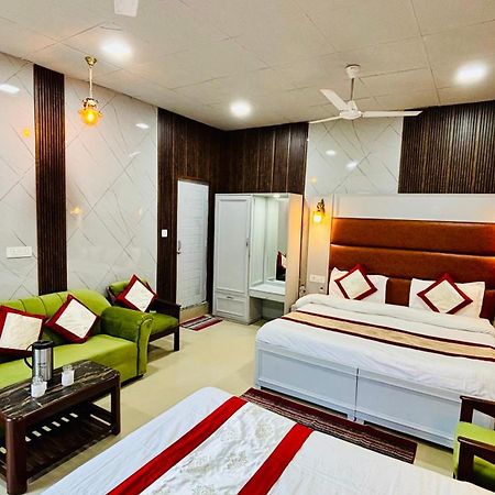 Hotel Amar 무소리에 외부 사진