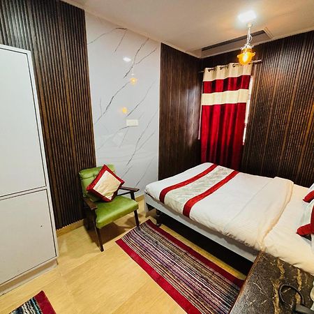 Hotel Amar 무소리에 외부 사진
