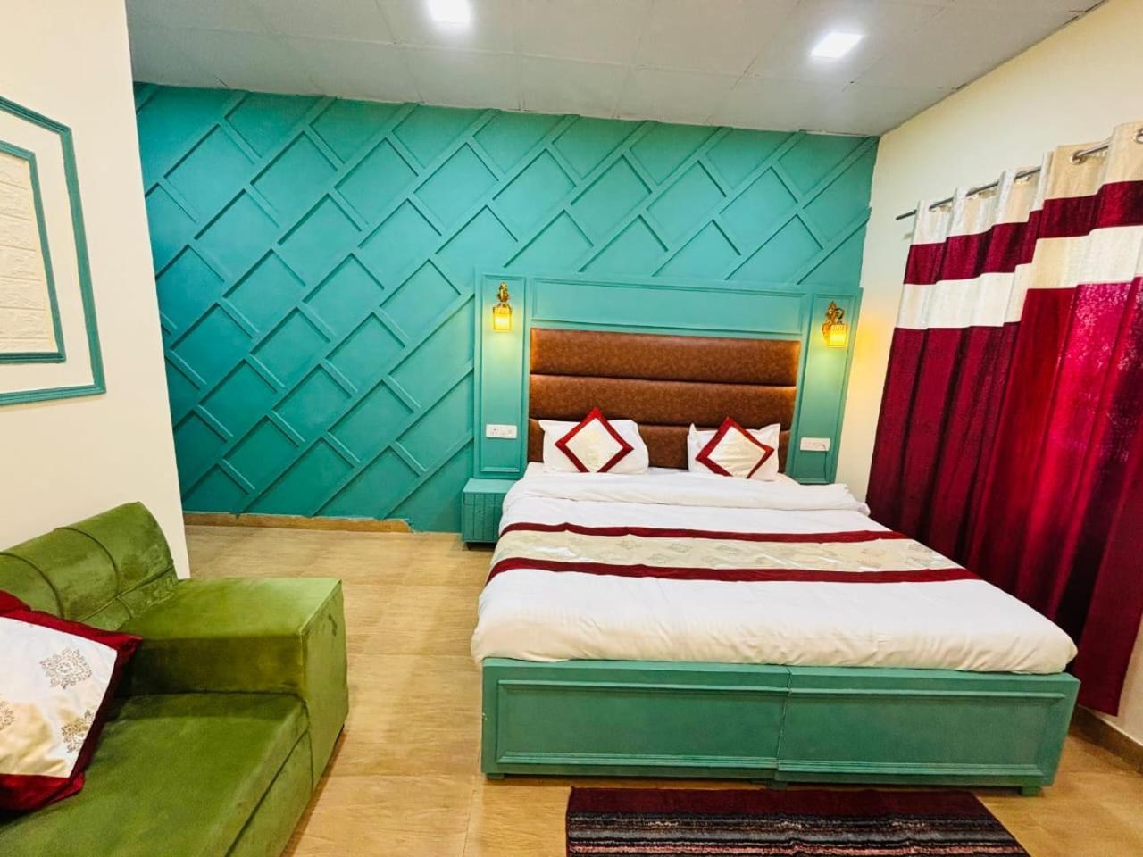Hotel Amar 무소리에 외부 사진