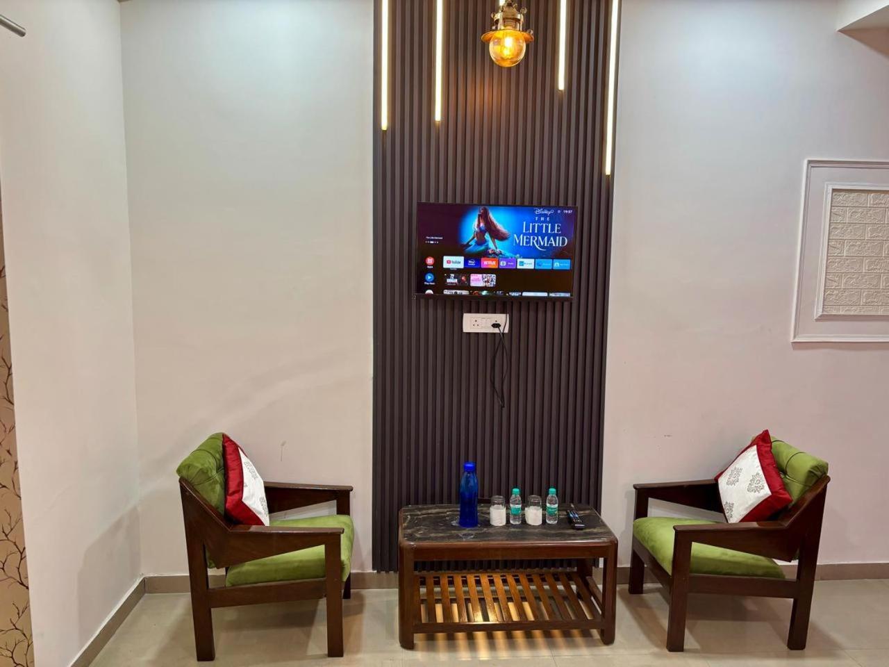 Hotel Amar 무소리에 외부 사진