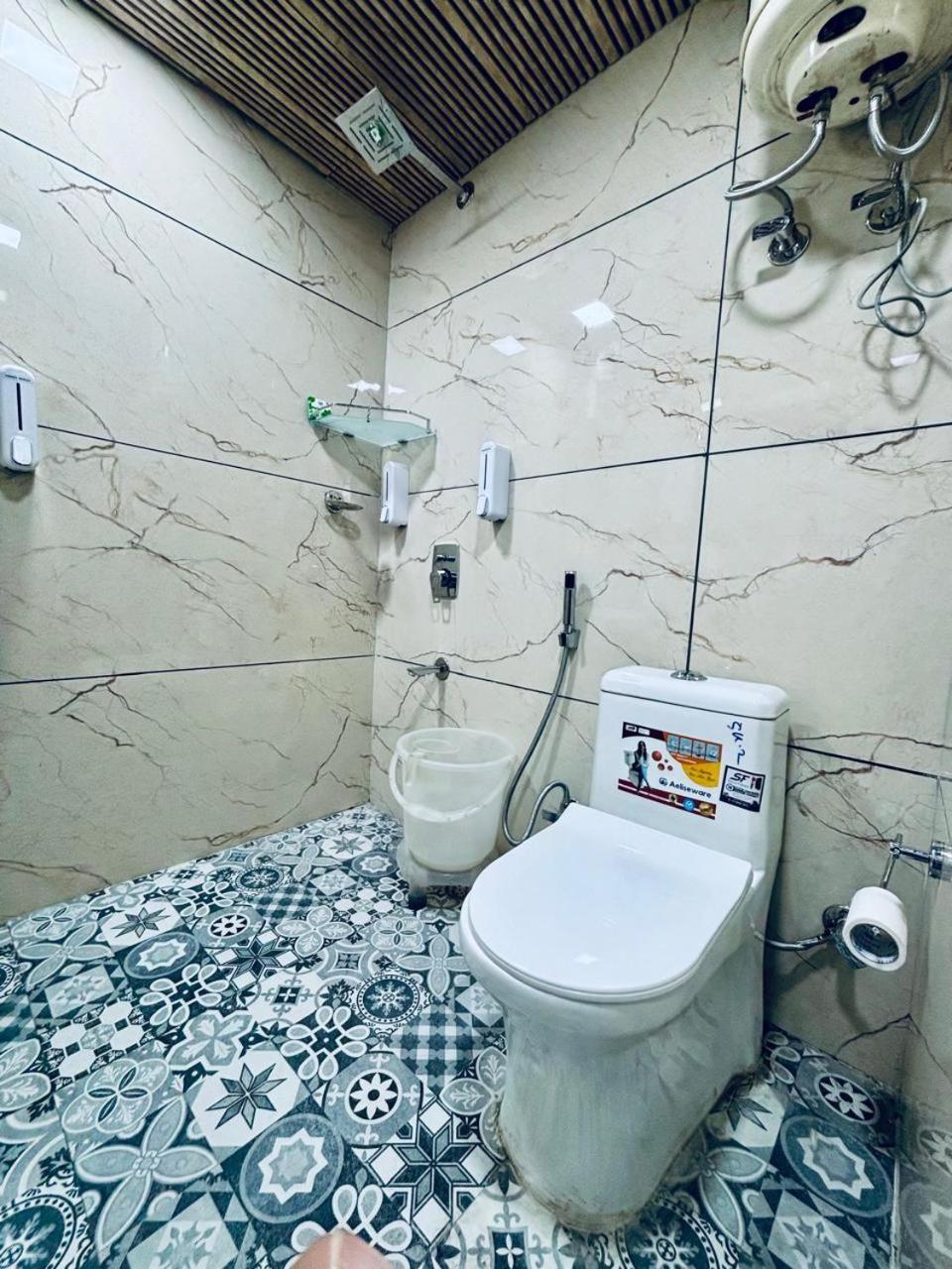 Hotel Amar 무소리에 외부 사진