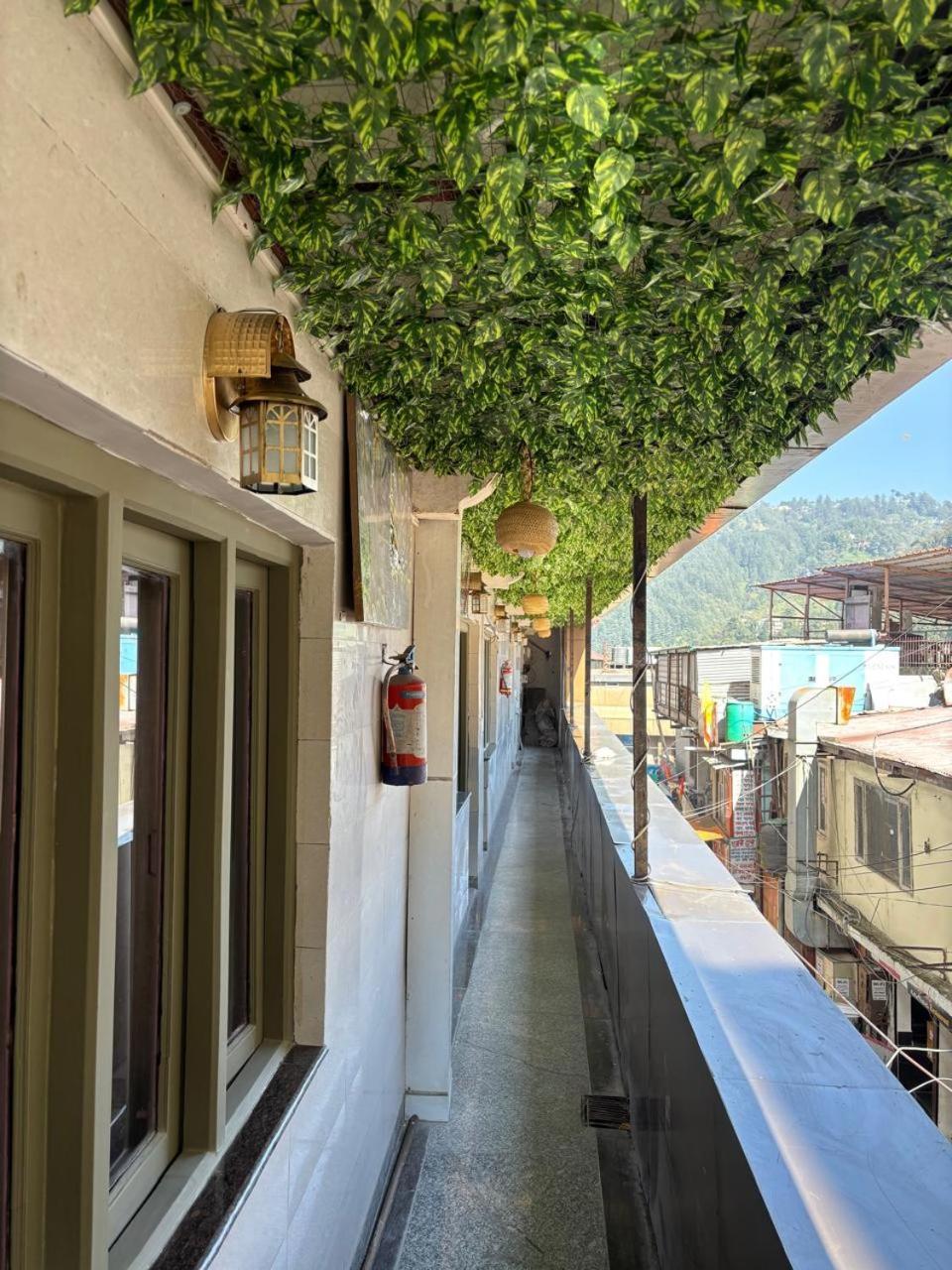 Hotel Amar 무소리에 외부 사진