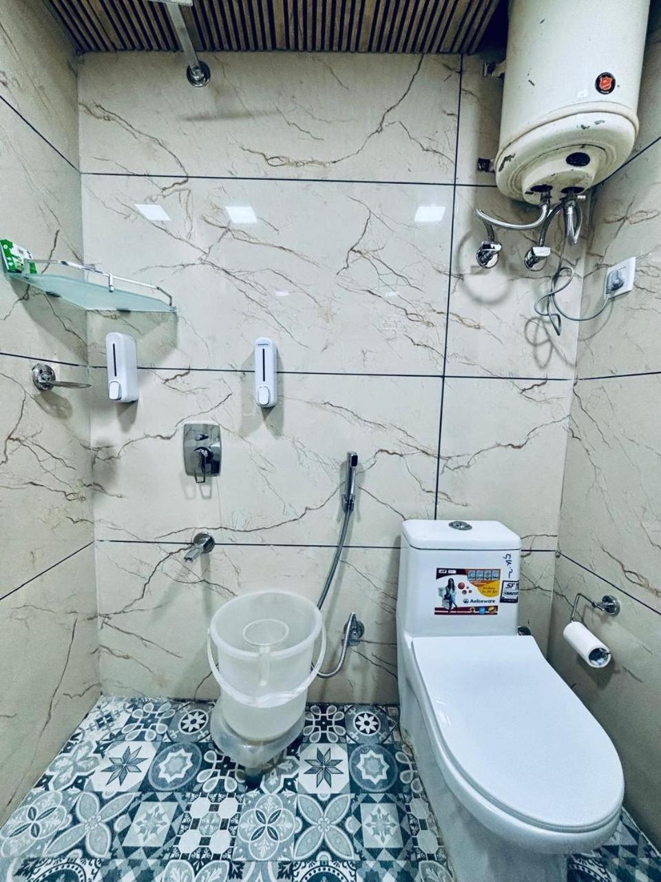 Hotel Amar 무소리에 외부 사진