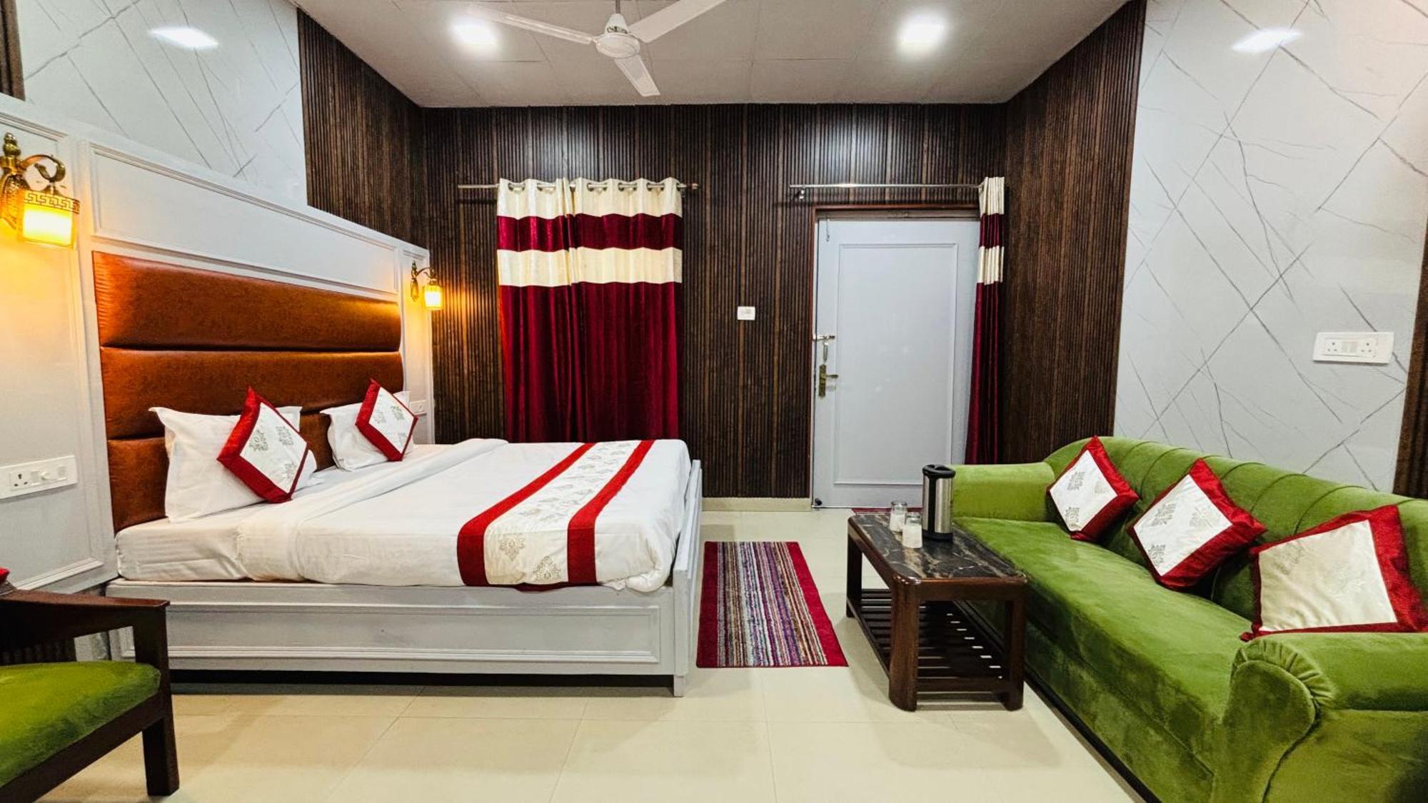 Hotel Amar 무소리에 외부 사진