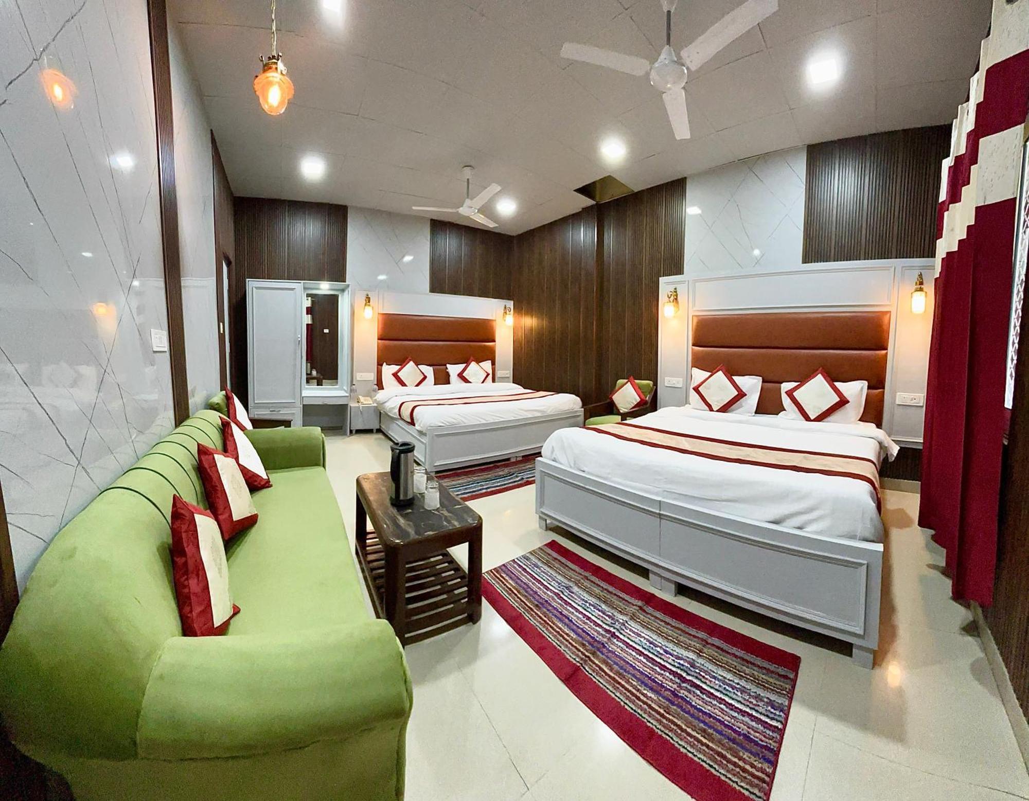 Hotel Amar 무소리에 외부 사진