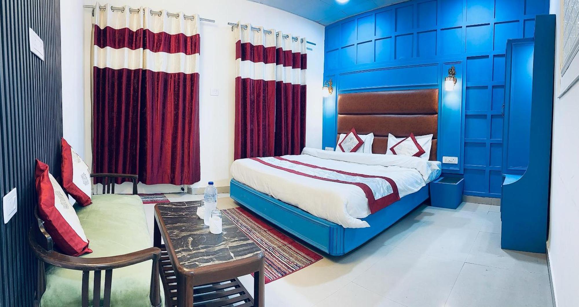 Hotel Amar 무소리에 외부 사진