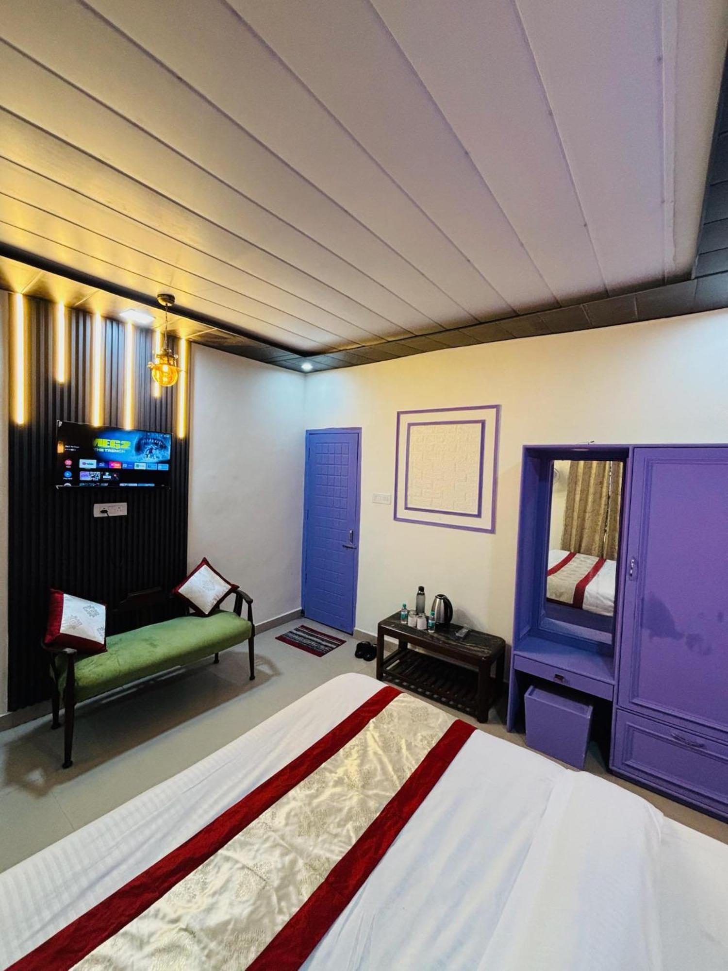 Hotel Amar 무소리에 외부 사진